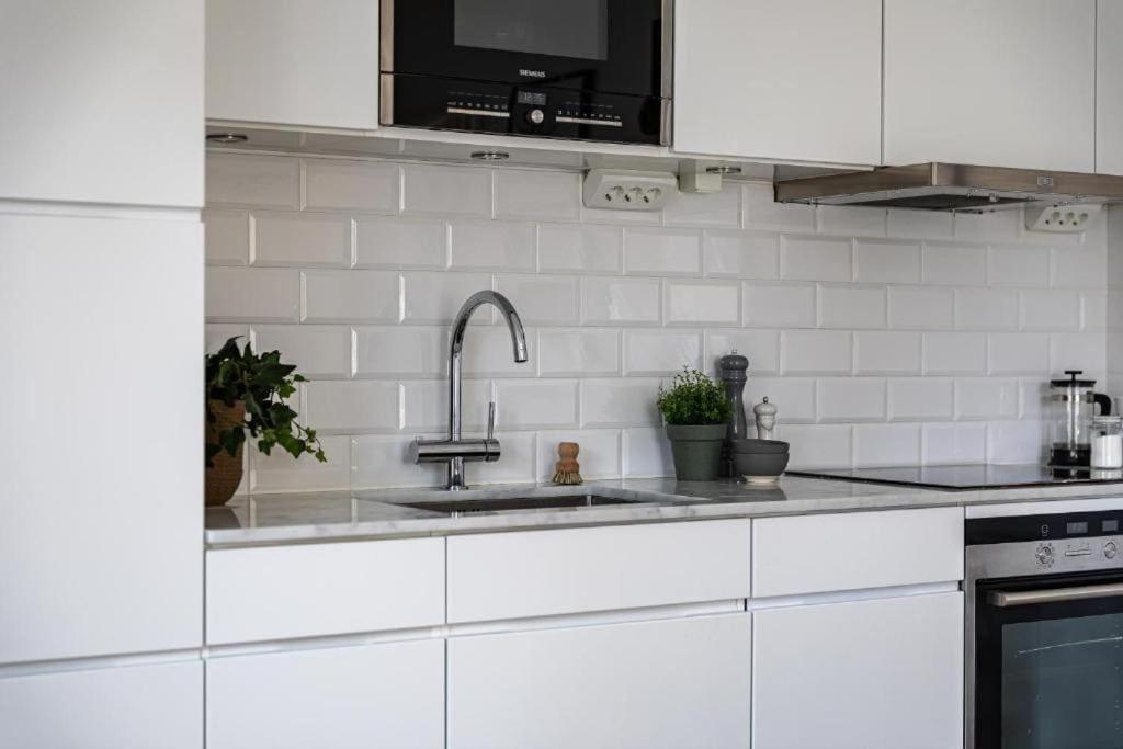 Beautiful And Modern Accommodation Near Stockholm City Eksteriør bilde