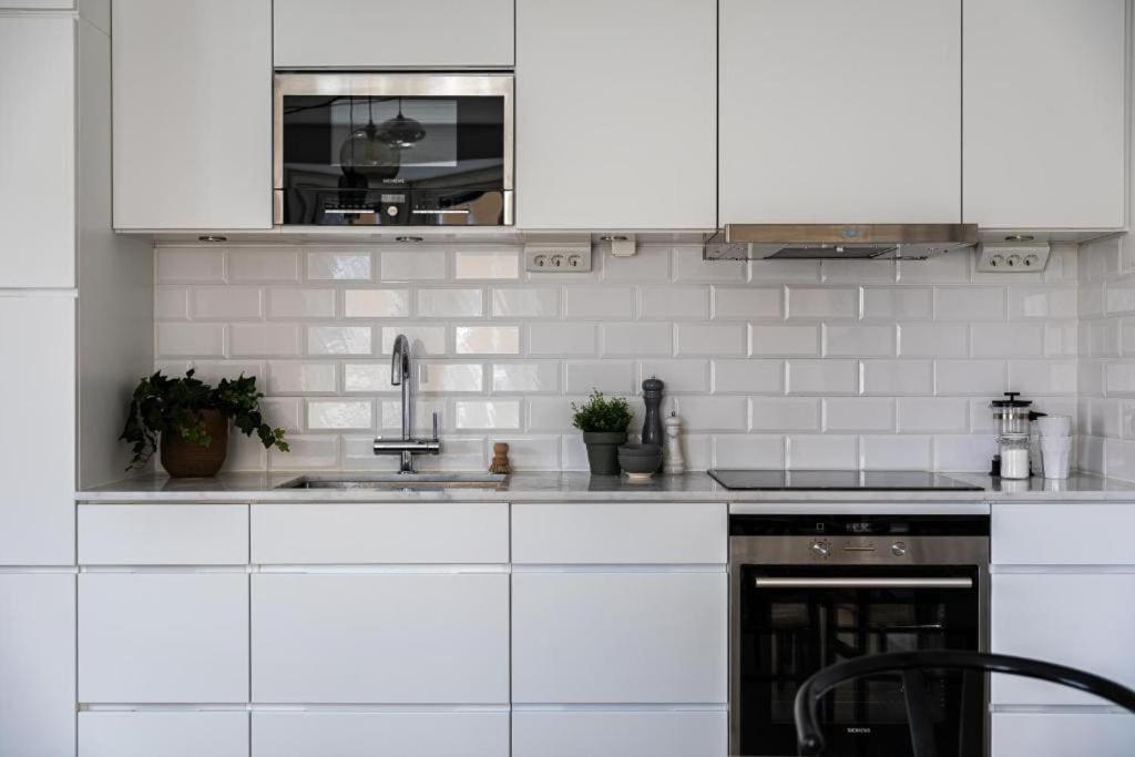 Beautiful And Modern Accommodation Near Stockholm City Eksteriør bilde