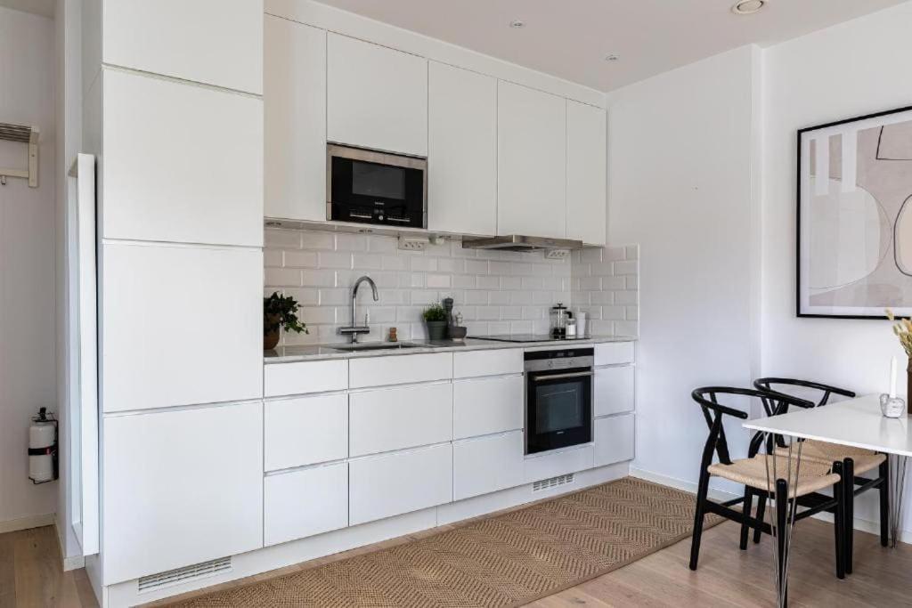 Beautiful And Modern Accommodation Near Stockholm City Eksteriør bilde